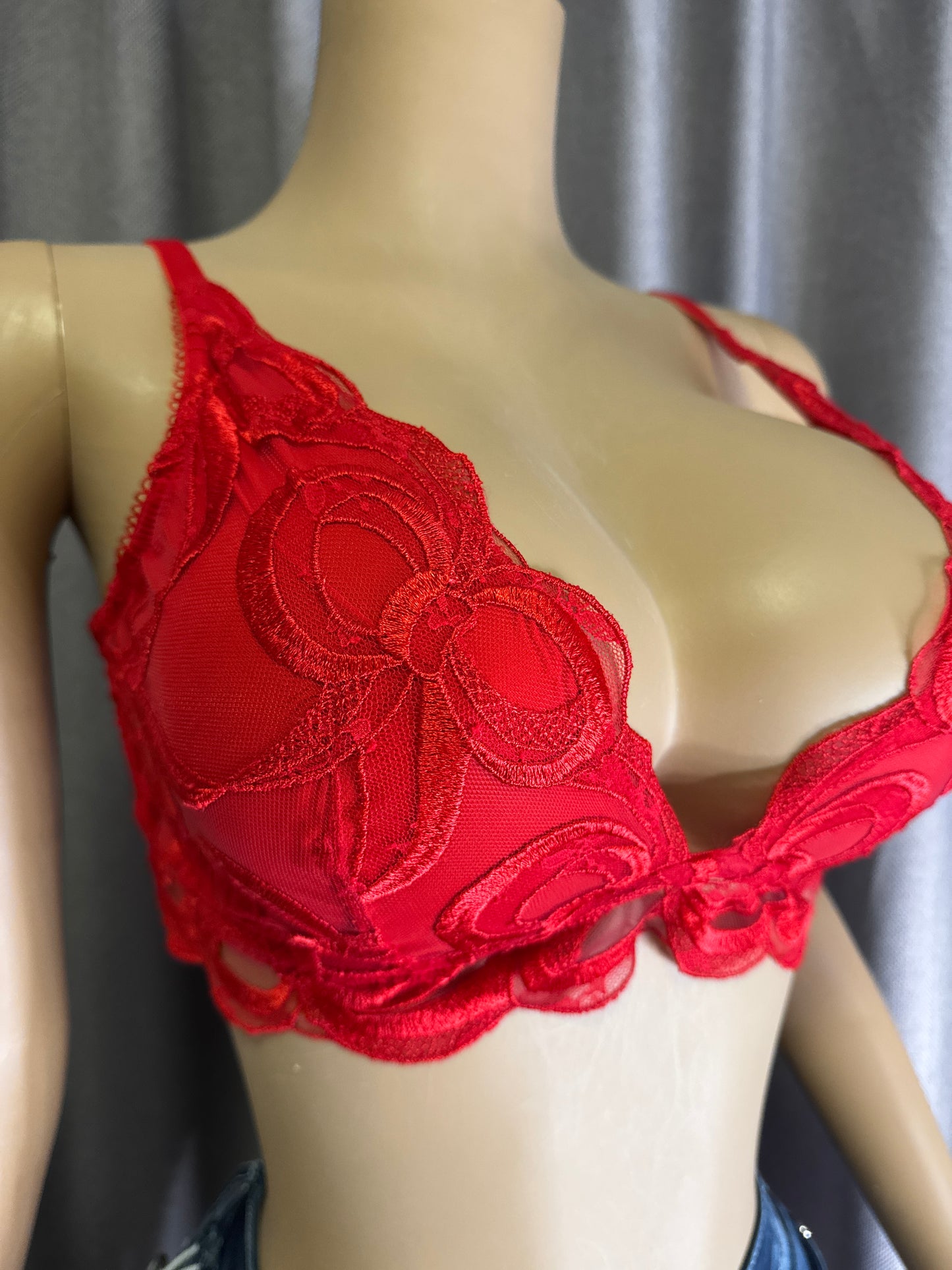 Sostén de Encaje Floral Rojo