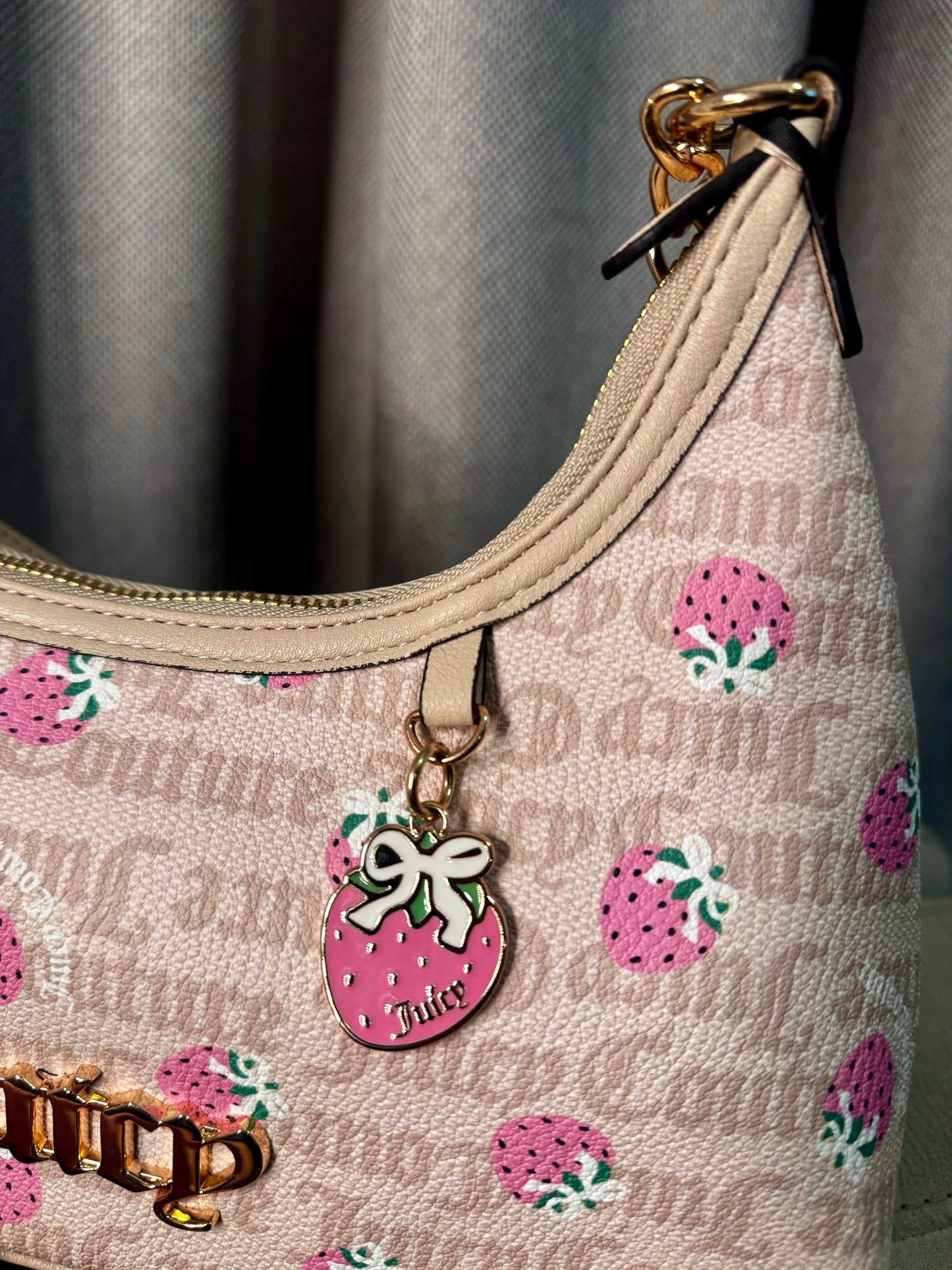 Cartera de hombro beige Juicy Couture
