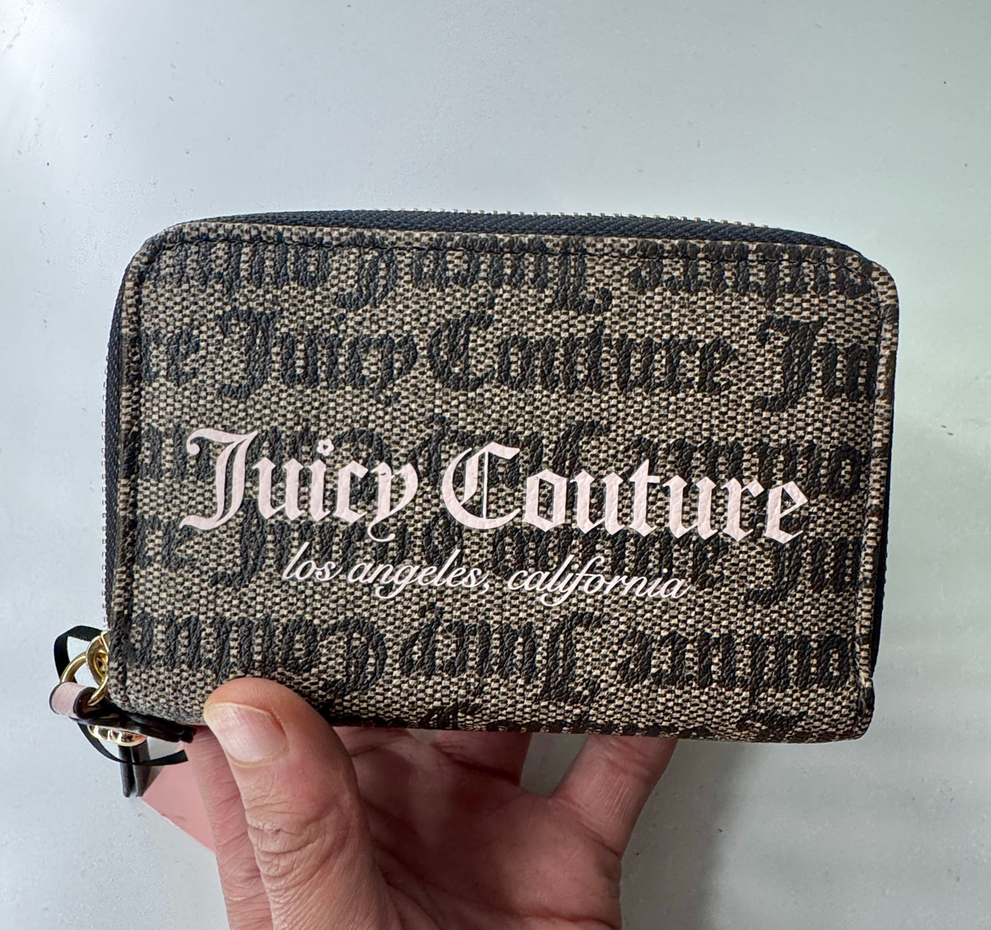 Billetera Juicy Couture con cierre