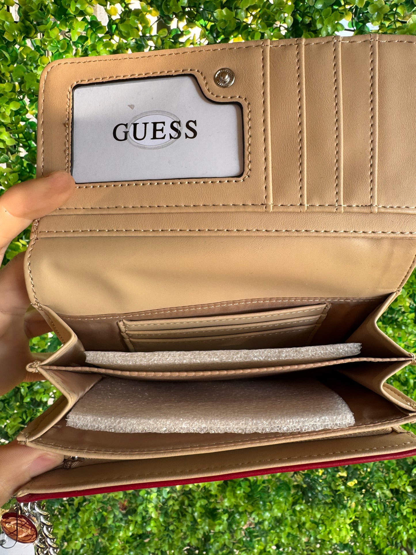Billetera Guess
