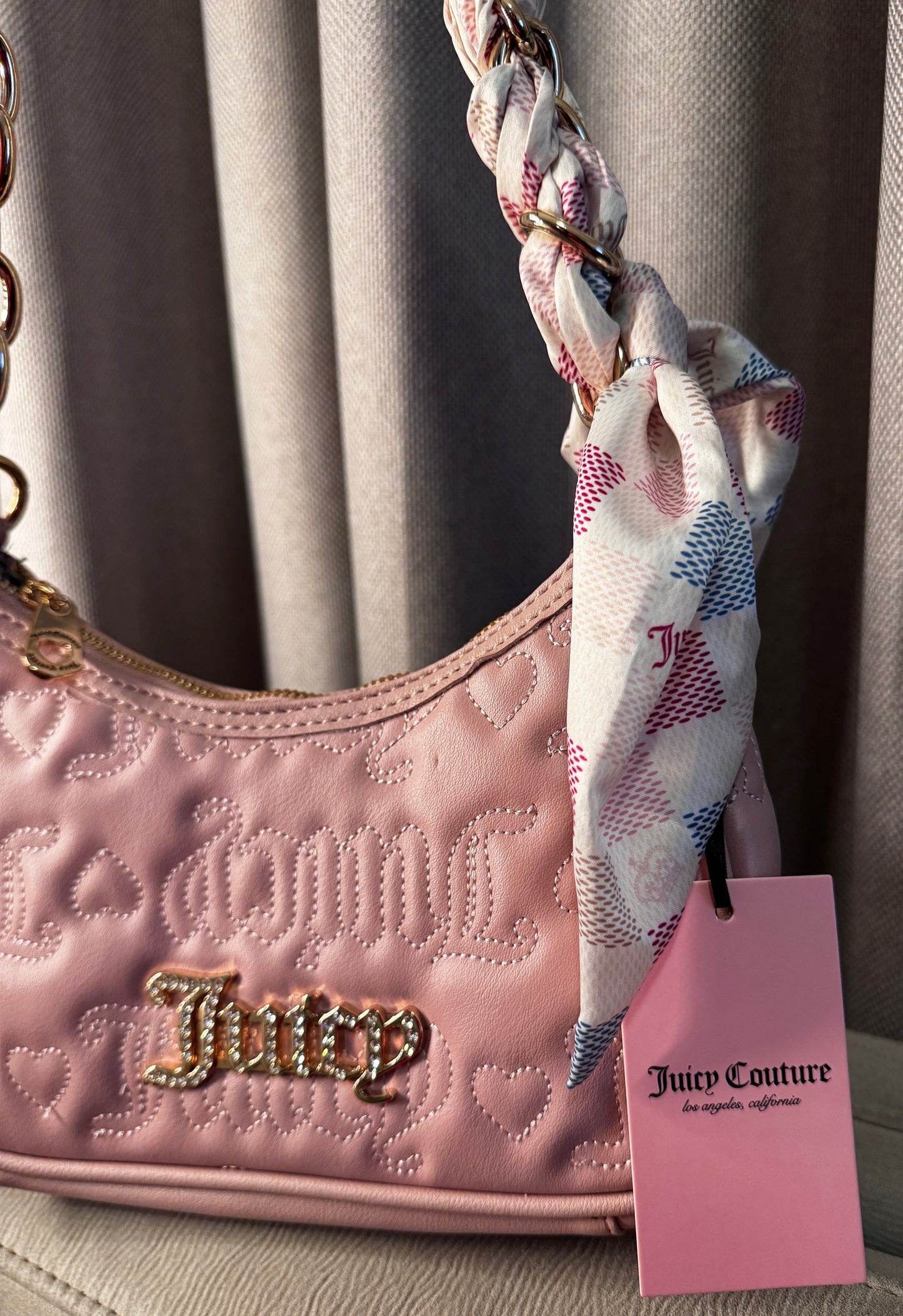 Cartera de Hombro Juicy Couture Rosa Acolchada con Pañuelo