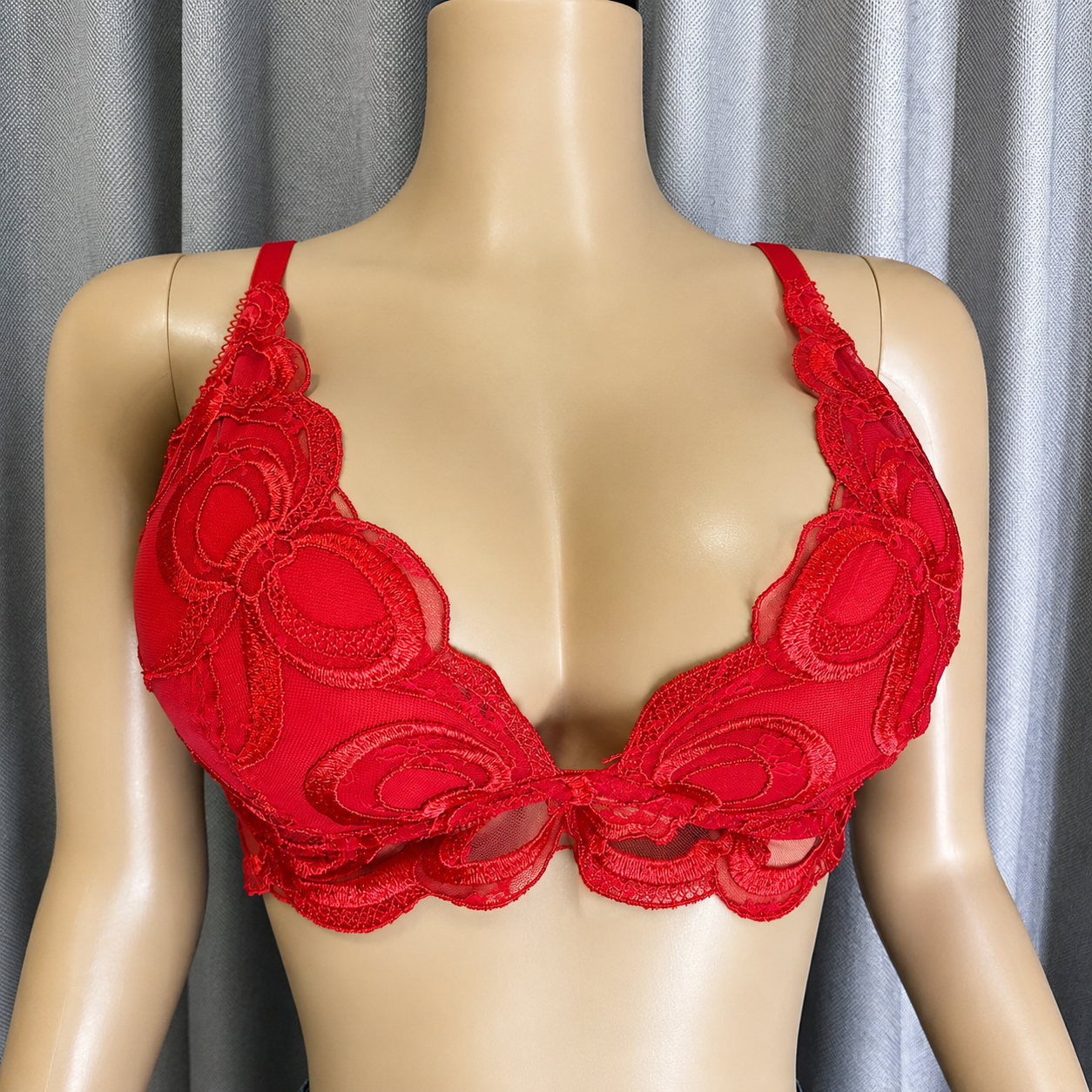 Sostén de Encaje Floral Rojo