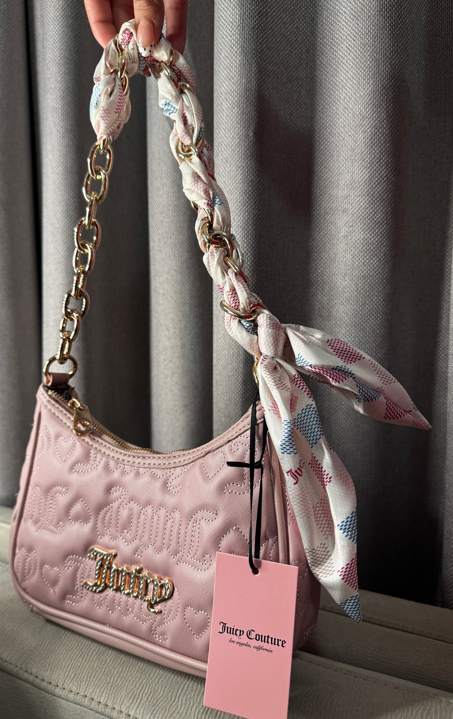 Cartera de Hombro Juicy Couture Rosa Acolchada con Pañuelo