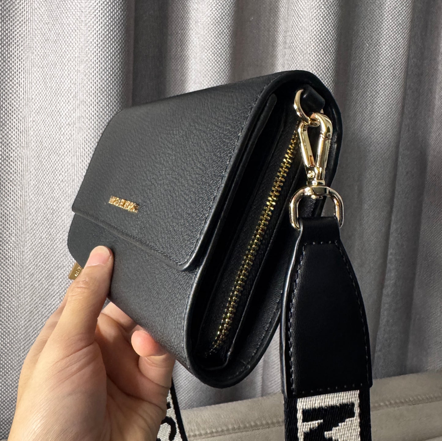 Crossbody Michael Kors Jet Set – Negro