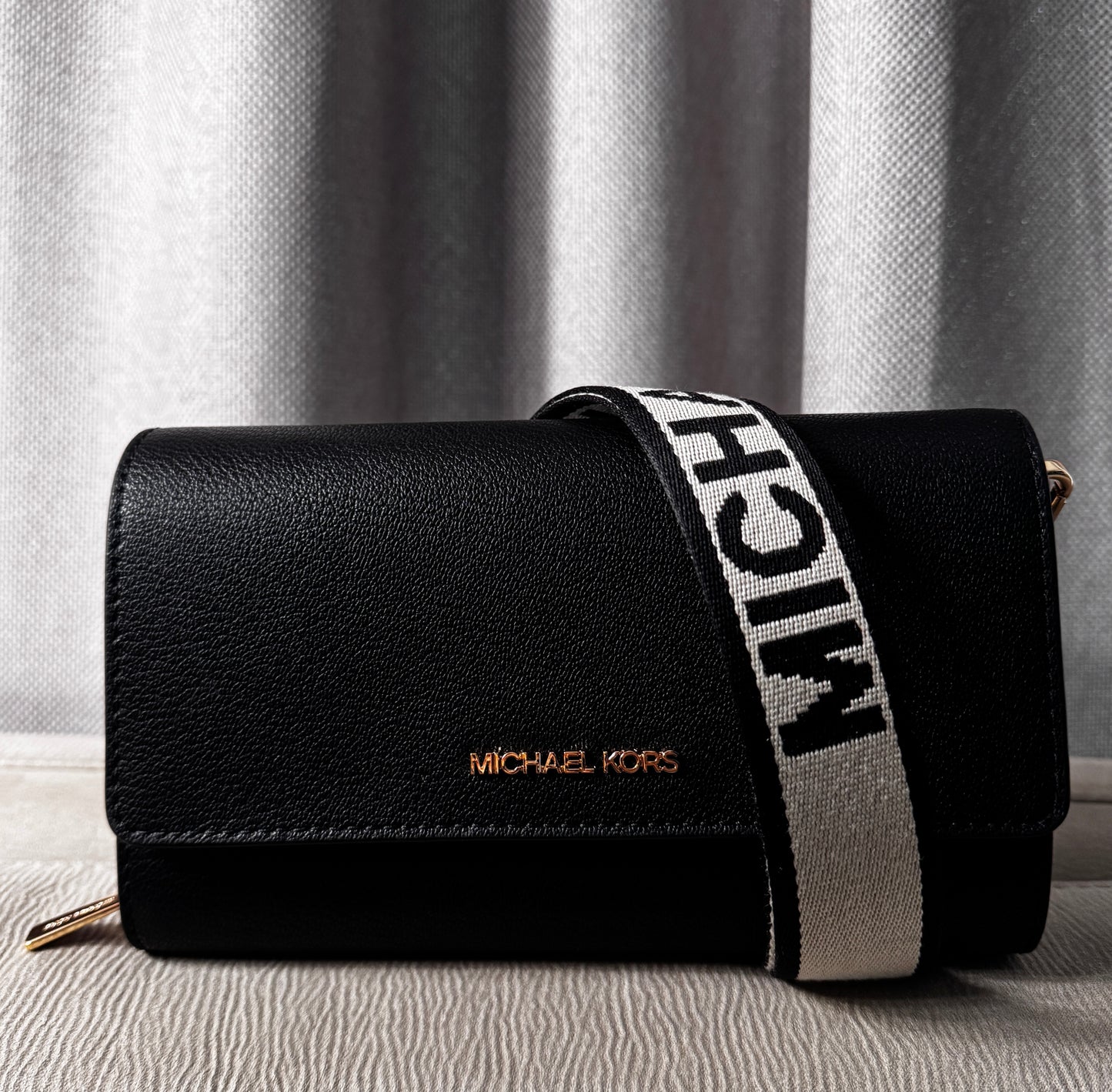 Crossbody Michael Kors Jet Set – Negro