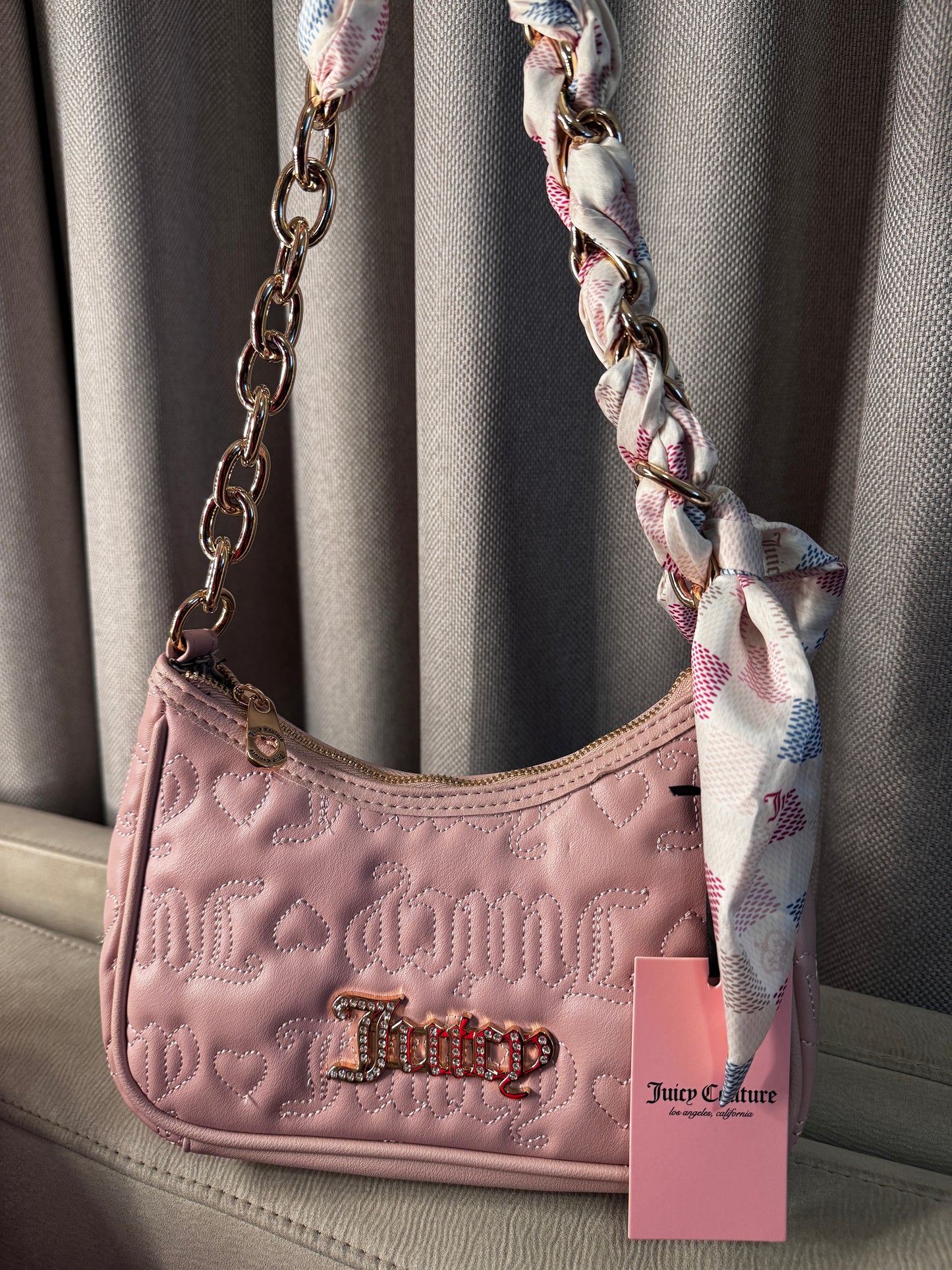 Cartera de Hombro Juicy Couture Rosa Acolchada con Pañuelo