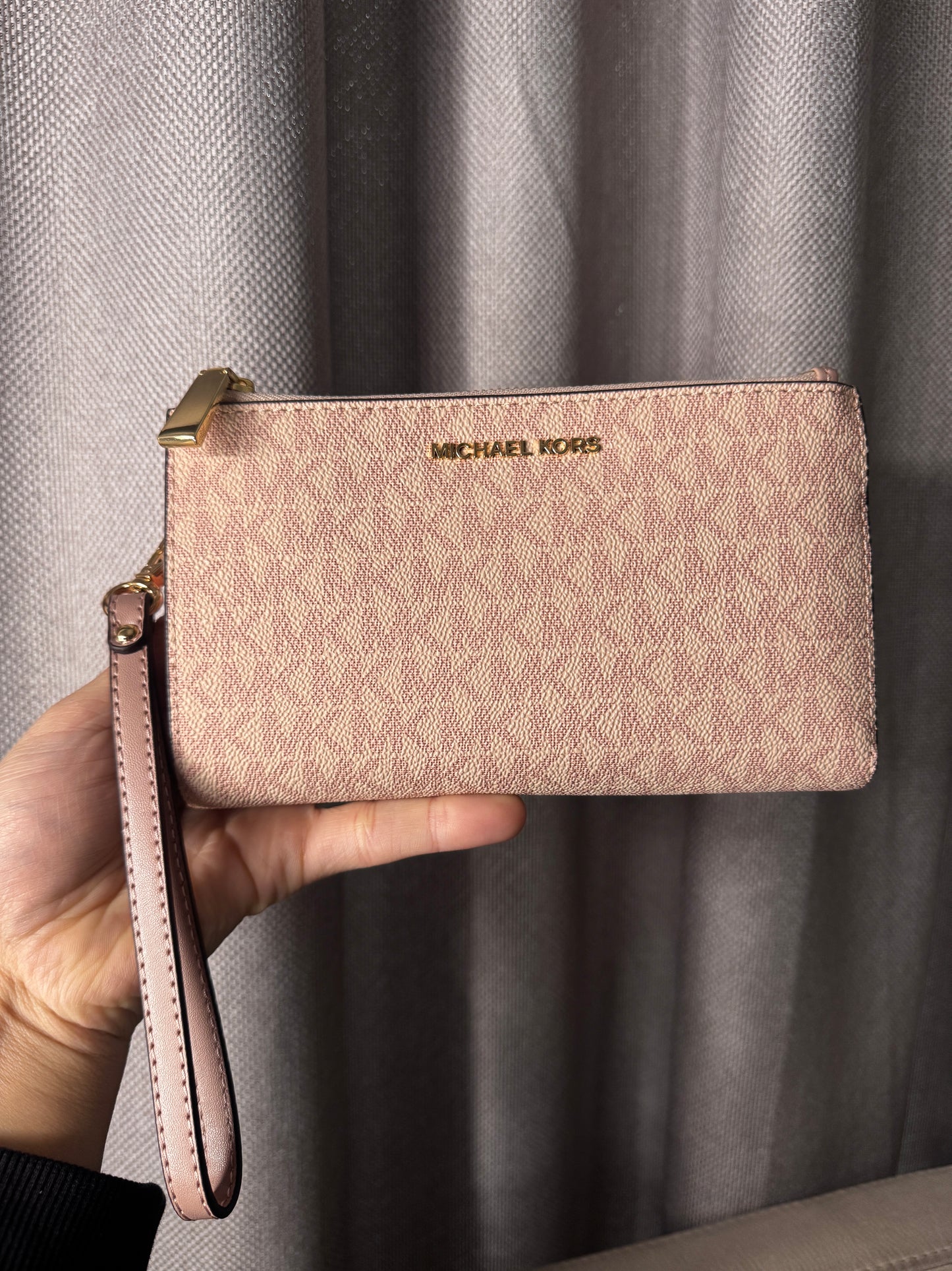Billetera de Mano Michael Kors Adele Double Zip Wristlet – Rosa