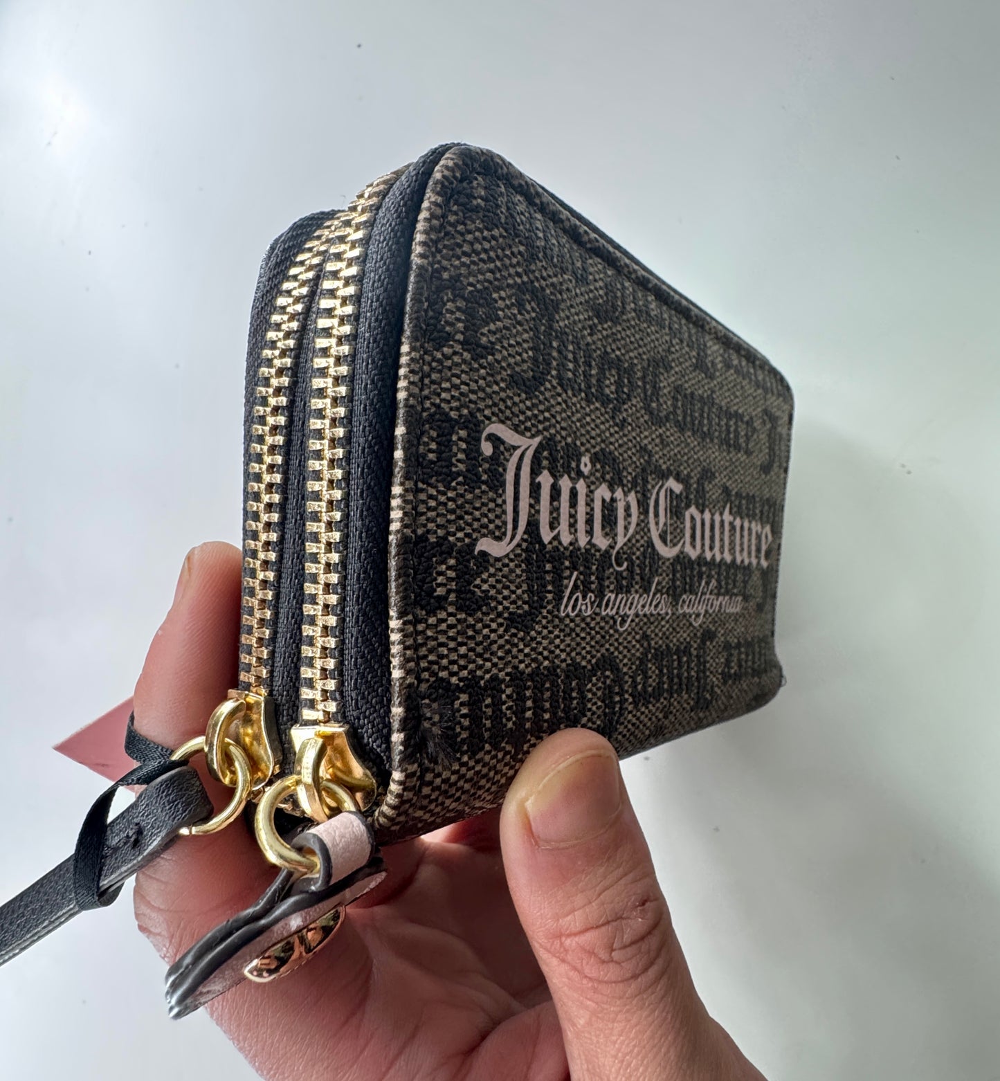 Billetera Juicy Couture con cierre