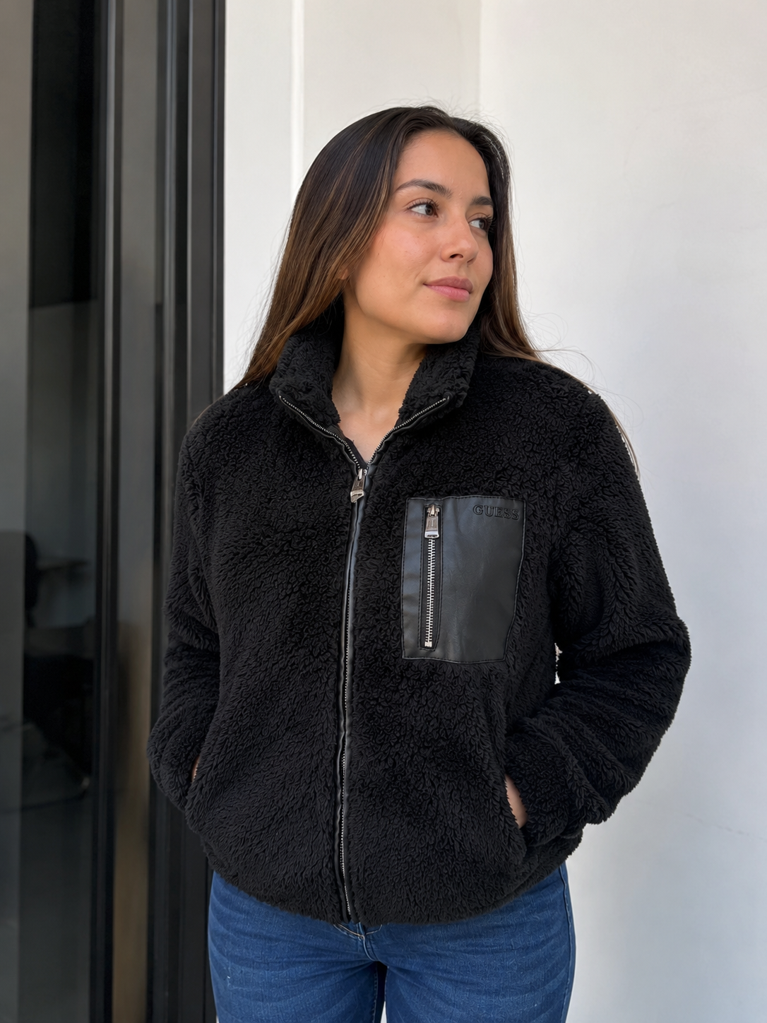 Chaqueta Sherpa Guess Negra