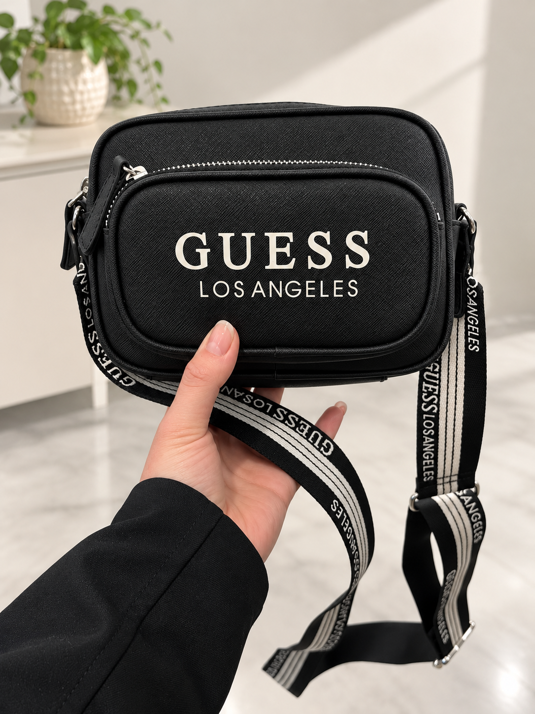 Crossbody Guess