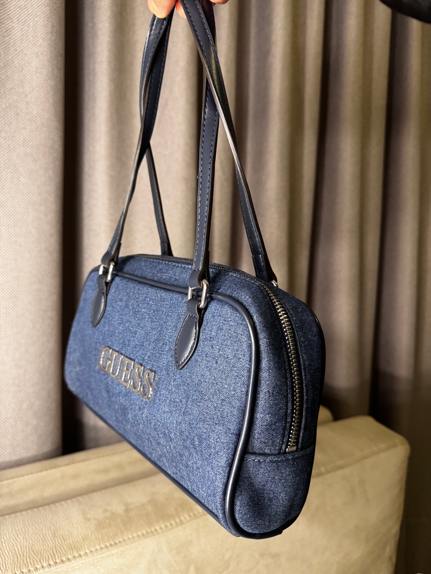 Cartera de Hombro Guess